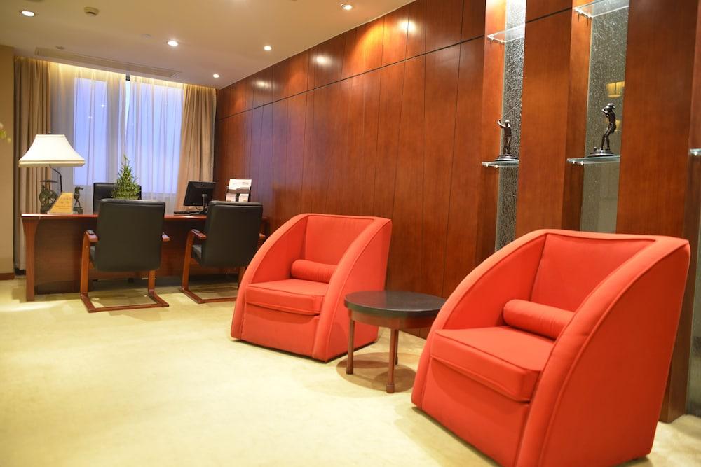 Hotel Airlines Travel 4*
