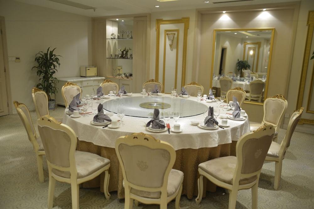 Airlines Travel Hotel 4*